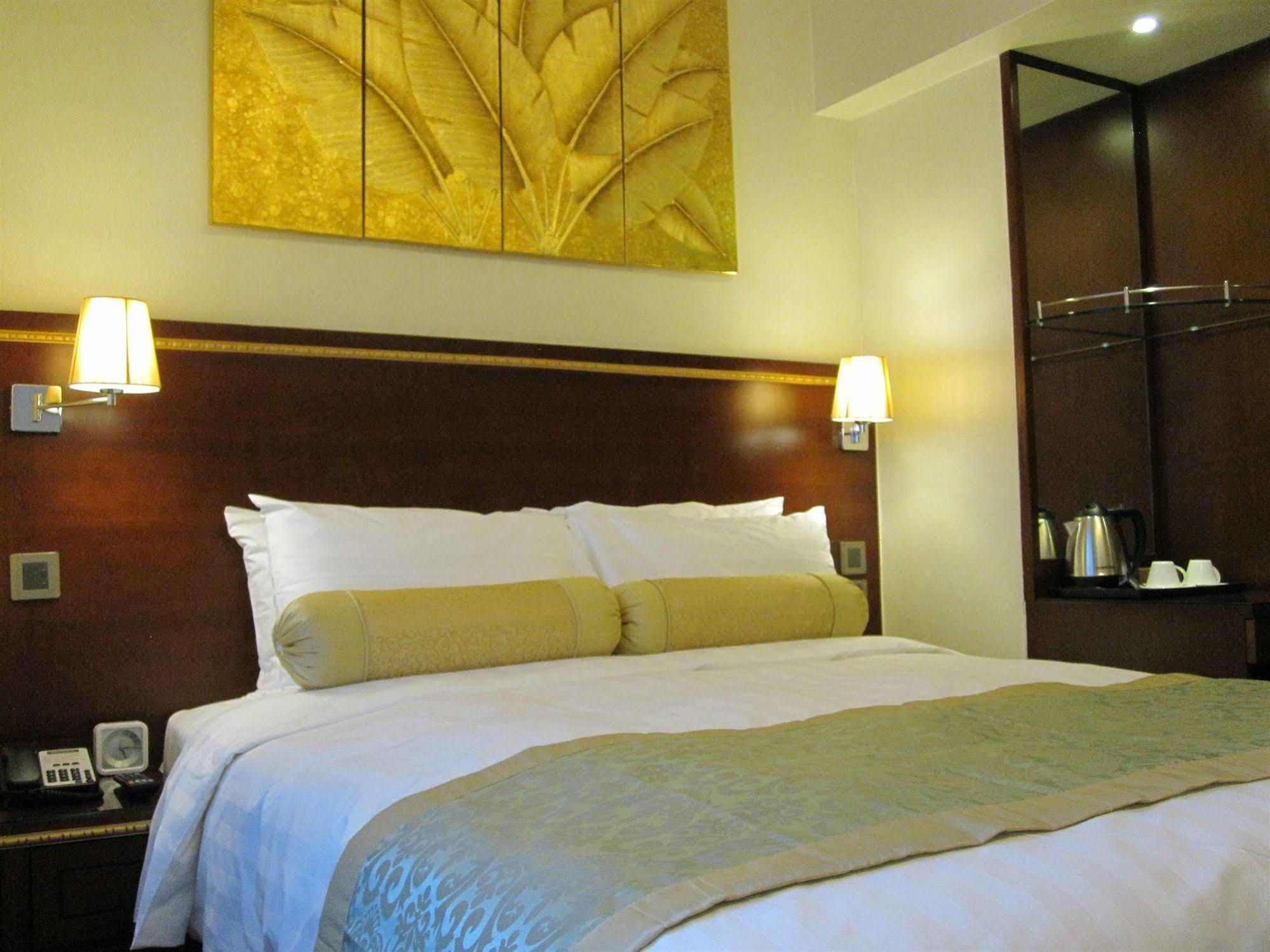 Brighton Hotel Hongkong Buitenkant foto