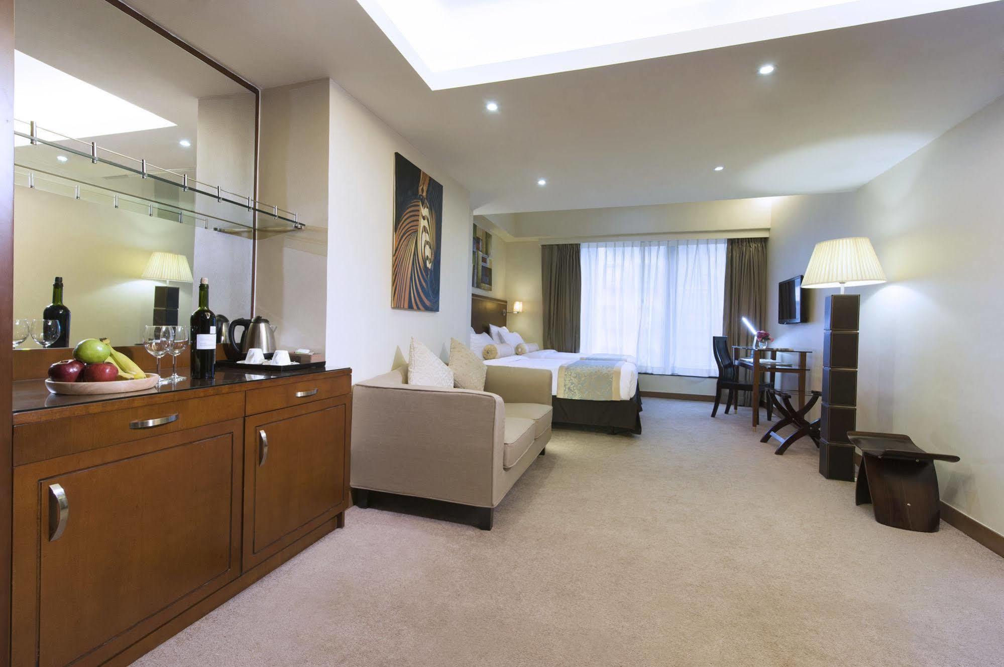 Brighton Hotel Hongkong Buitenkant foto
